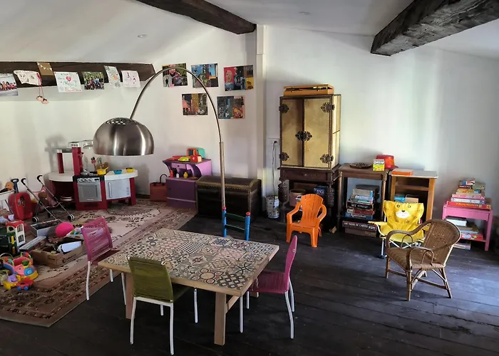 Maison Familiale Bages (Pyrenees-Orientales)